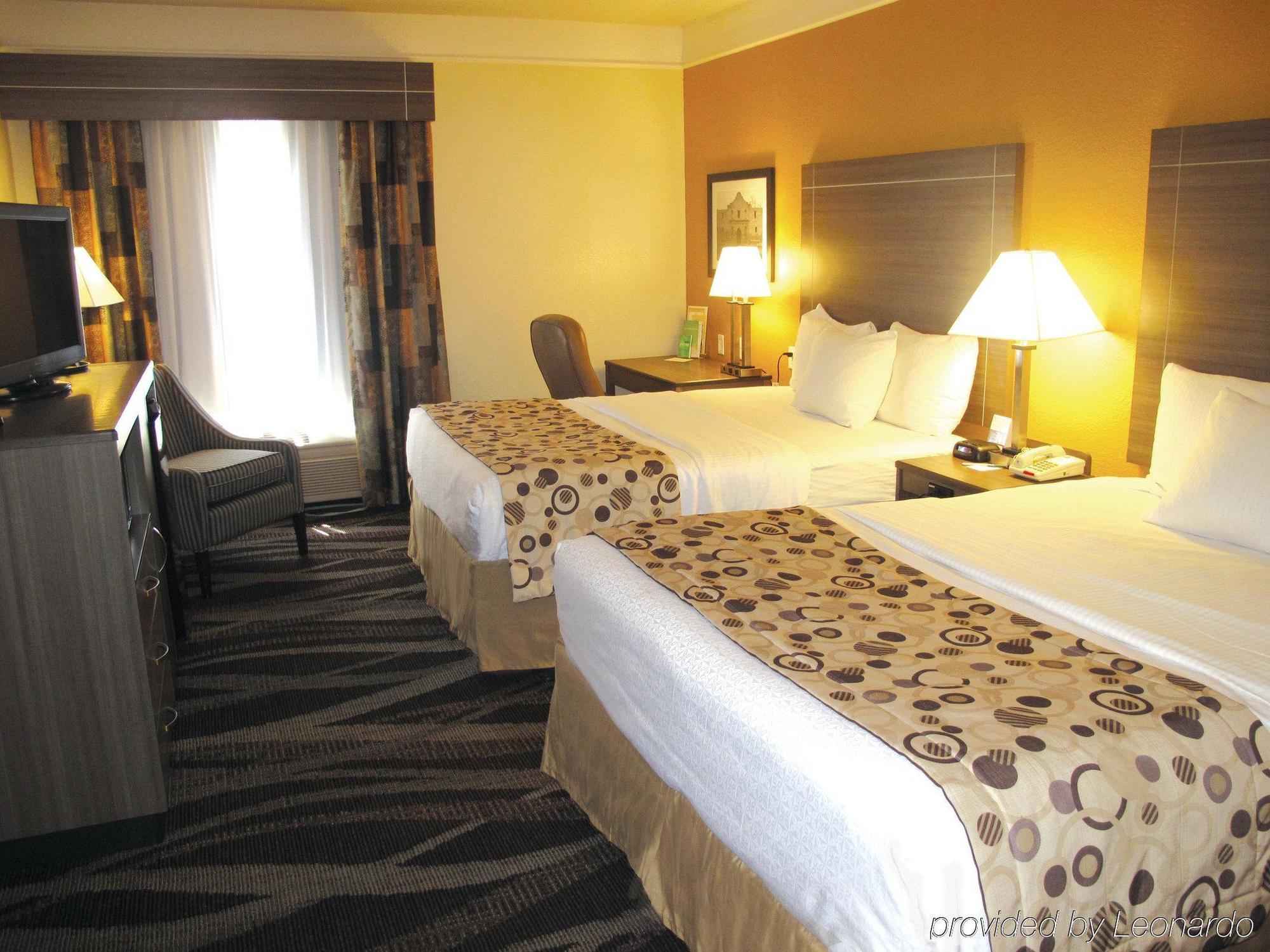 Comfort Inn Near Frost Bank Center Сан-Антонио Экстерьер фото