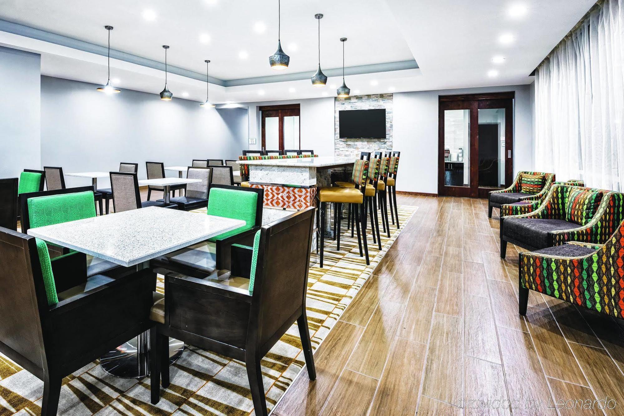 Comfort Inn Near Frost Bank Center Сан-Антонио Экстерьер фото