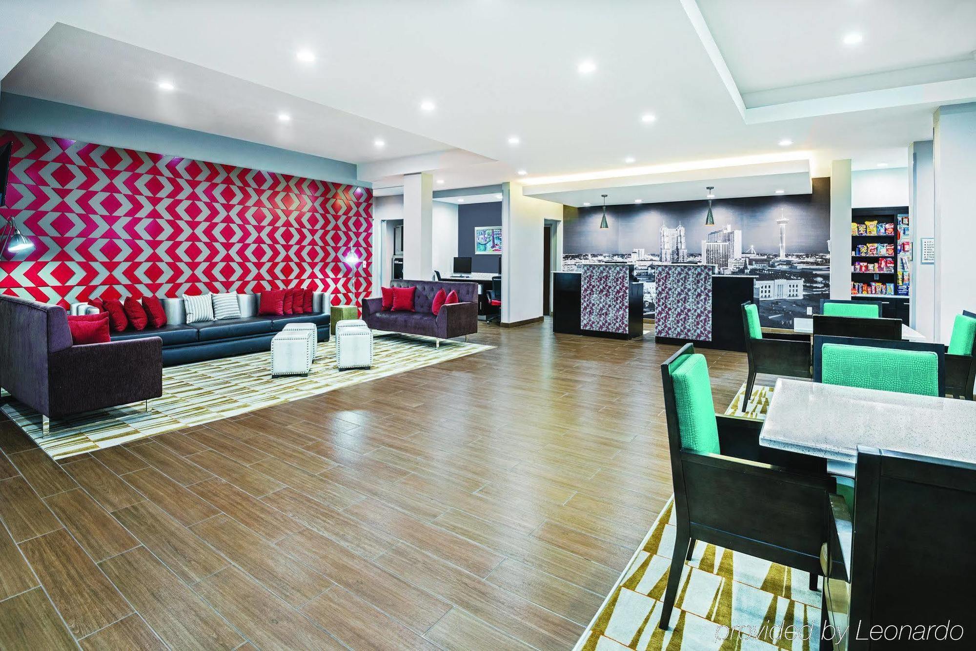 Comfort Inn Near Frost Bank Center Сан-Антонио Экстерьер фото